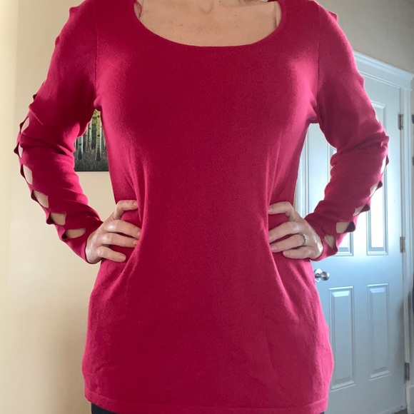 NWT Le Chateau Sweater with Cut-out Sleeves - Picture 3 of 8